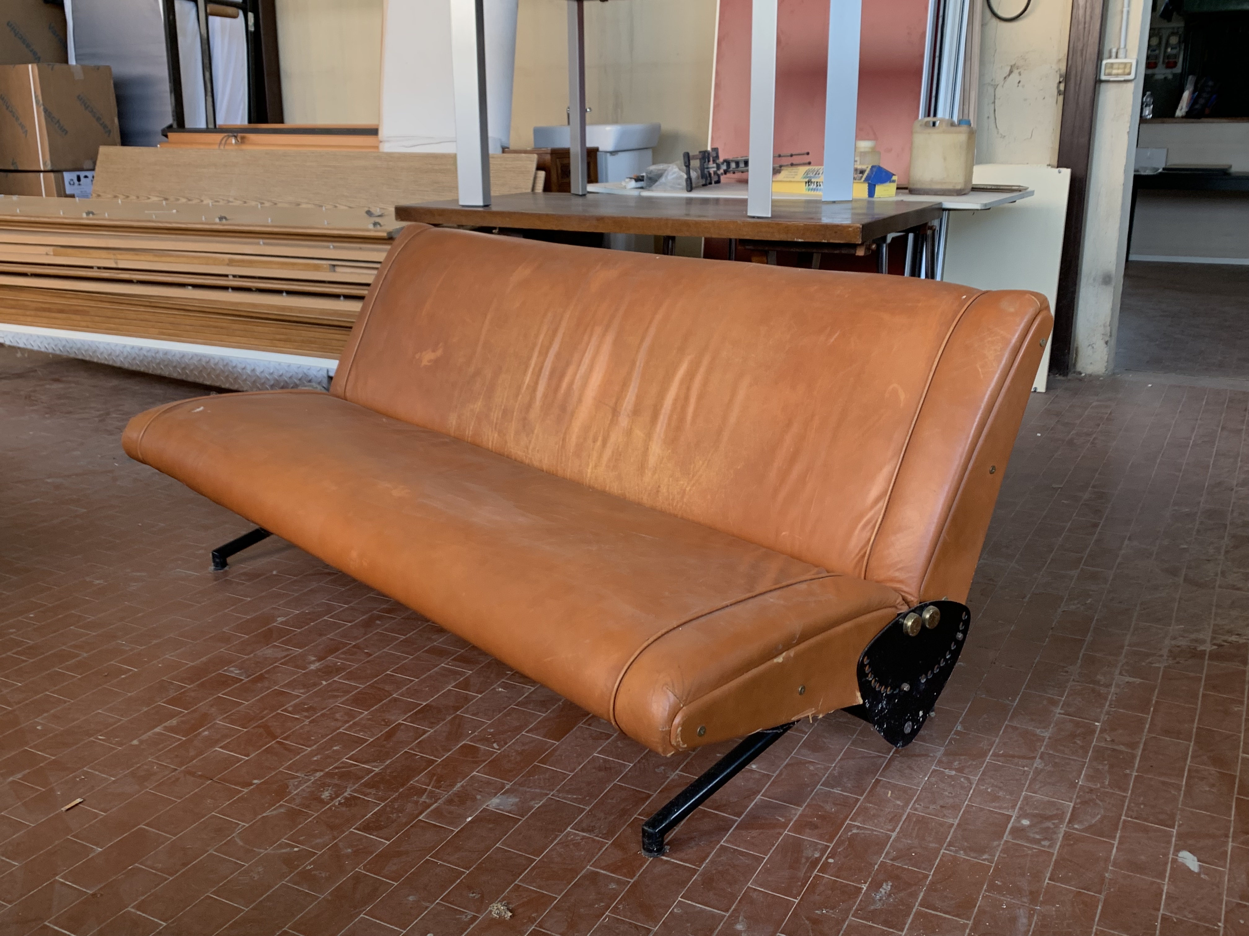 divano-d70-design-osvaldo-borsani-per-tecno--1954-1_119353