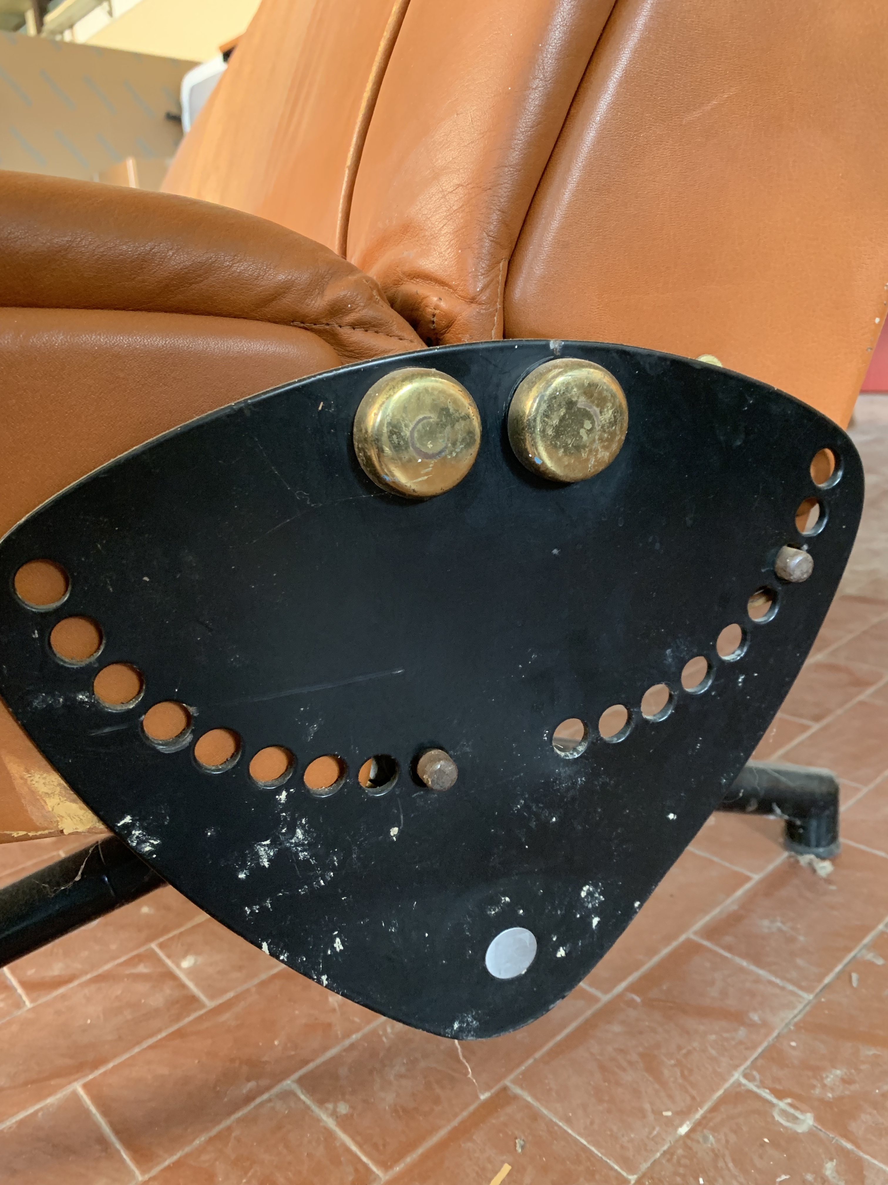 divano-d70-design-osvaldo-borsani-per-tecno--1954-1_119353