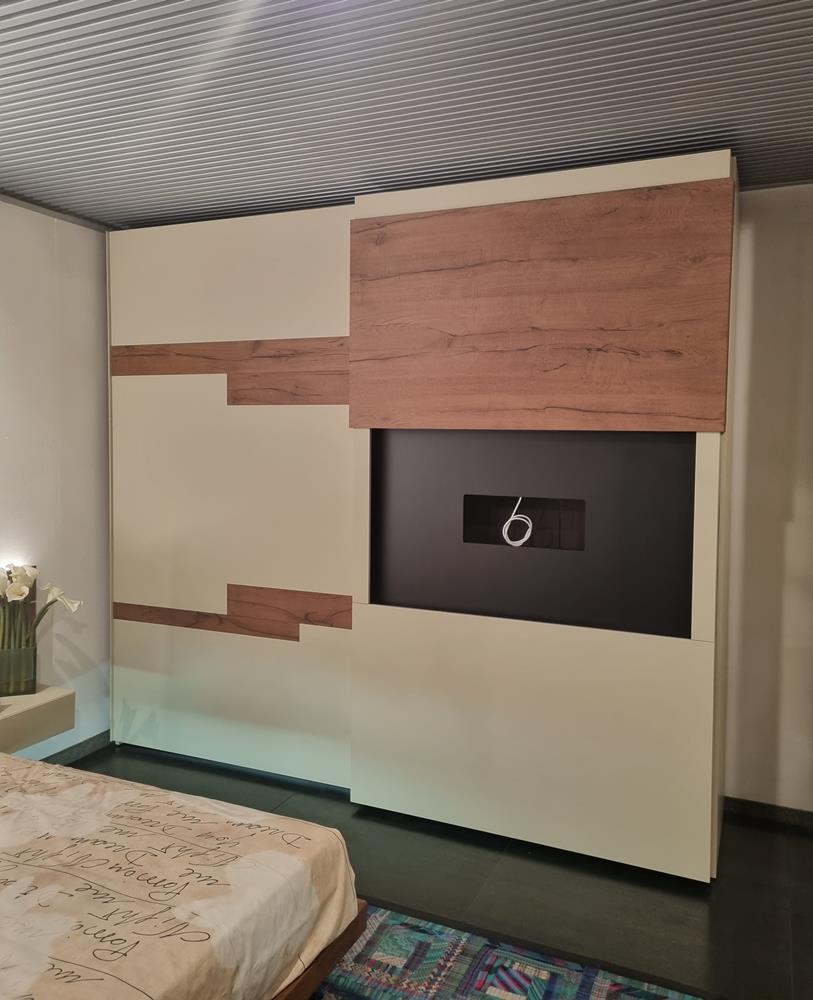 armadio-ante-scorrevoli-con-tv-integrato-fimar_108992