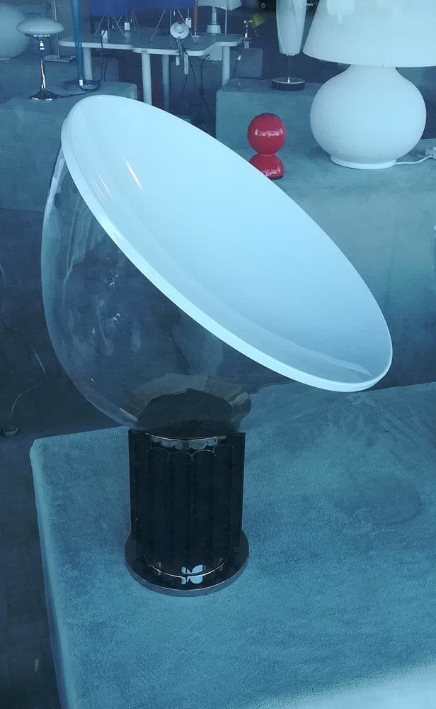 taccia-nera-led--originale-flos-1_113748